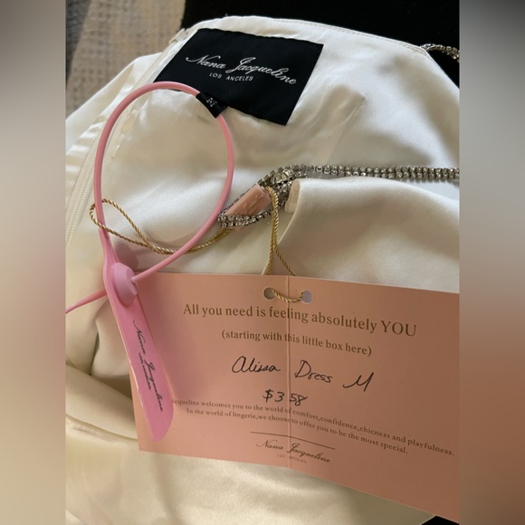 NANA JACQUELINE Alissa Cold Shoulder Dress White size medium - Picture 11 of 12